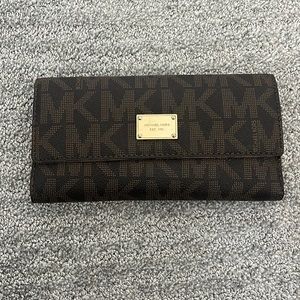 Michael Kors Jet Set Wallet